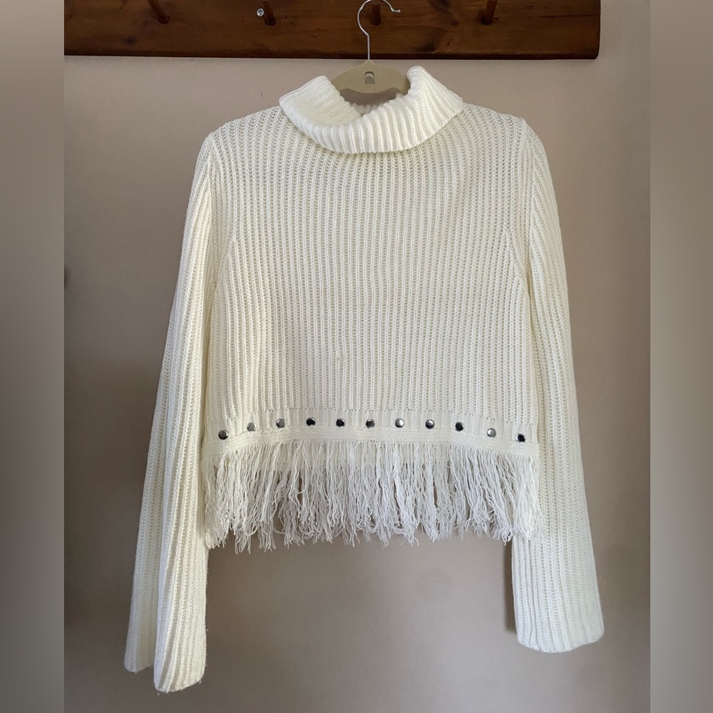 LuLu’s White Sweater
